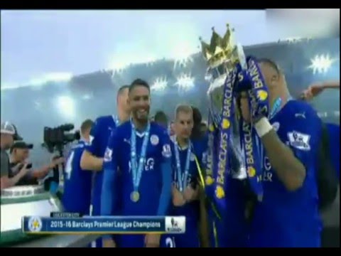 Champions Leicester City FC Players Lift Barclays Premier League Trophy | Trophy Presentation