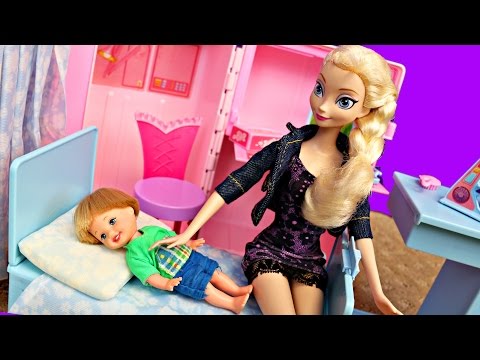 FROZEN Kids ALEX GOES TO THE HOSPITAL Disney Frozen Elsa & Felicia Doll DisneyCarToys