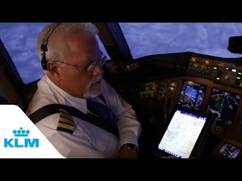 KLM Cockpit Tales: Part 8 - Fly through the mountains