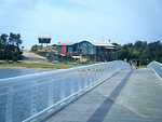 Footbridge: 'The Lakes House' - Huge house, great location in Lakes Entrance