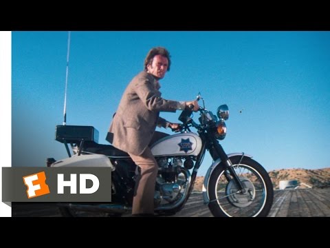 Magnum Force (9/10) Movie CLIP - Motorcycle Escape (1973) HD