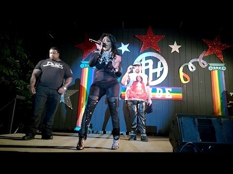 Lil' Kim performing LIVE in Orlando, FL