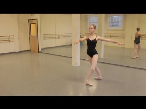 How to Do a Pirouette En Pointe : Advanced Ballet: Partnering & Pointe