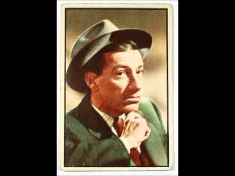 Hoagy Carmichael's "Stardust" sung by Mitchell Parish (1942 )