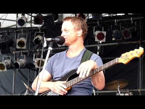 Gary sinise & The Lt.Dan Band in Okinawa "Purple Haze"