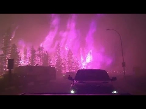 Man records harrowing fire evacuation in Canada