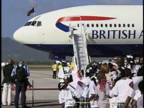 Arrival of Her Majesty The Queen Elizabeth II  Part 1.wmv