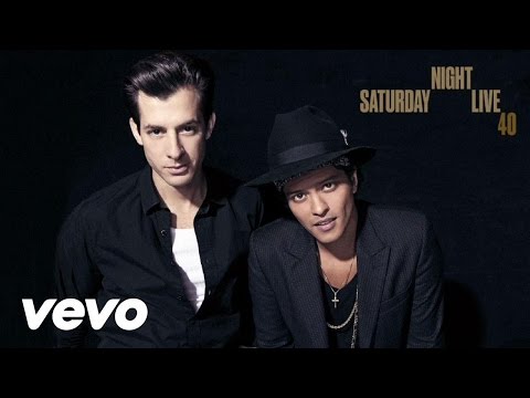 Mark Ronson - Uptown Funk (Live on SNL) ft. Bruno Mars