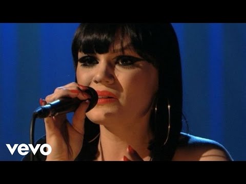 Jessie J - Price Tag (Live on Jools Holland 2010)