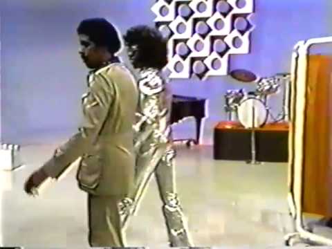 Mike Douglas Show w/Richard Pryor & Sly Stone 11/27/74 (Pryor on drums)