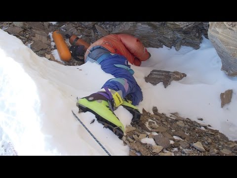 Mount Everest 2006 Controversy - David Sharp Left for Dead