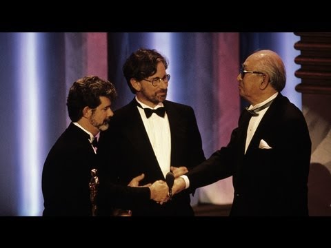 Akira Kurosawa Receives an Honorary Award: 1990 Oscars