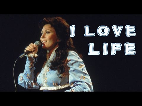 I Love Life: Loretta Lynn Still Gets Nervous When She Performs