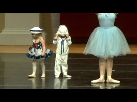 Adorable 4-Year-Old Boy Refuses To Face Audience During Ballet Recital