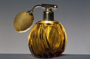 Amber-colored polished glass perfume spray bottle, 1925-1930, France, 20th century