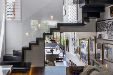 Amazing Design: Sculptural stairs take Paddington home to another level