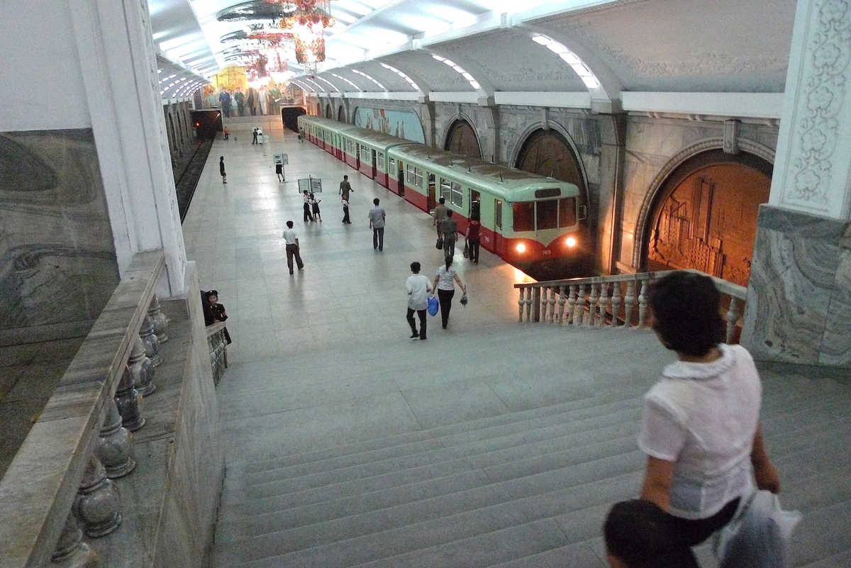 DPRK metro