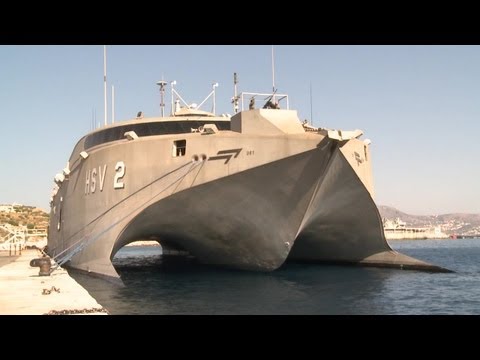 HSV-2 Swift In The Suez Canal