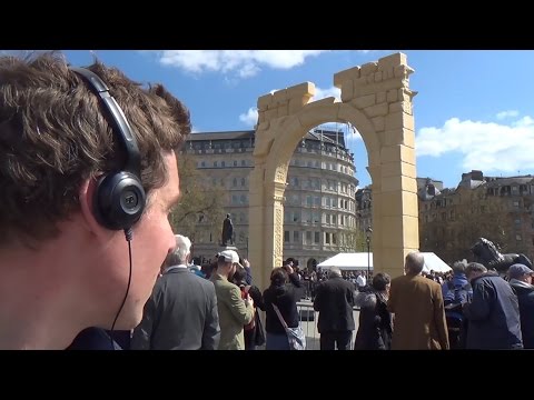 A Strange Arch in Trafalgar Square