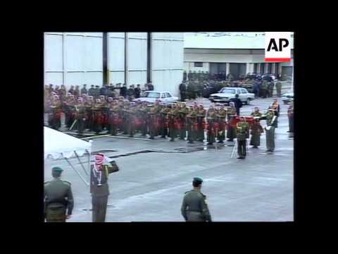 JORDAN: AMMAN: KING HUSSEIN ARRIVES HOME