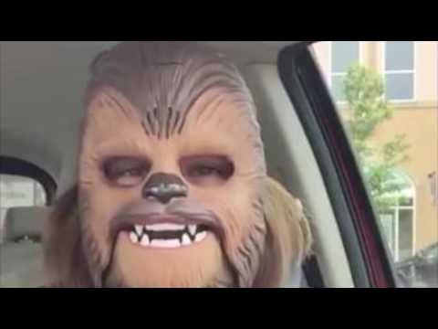 Very Funny!!! This Woman’s  Chewbacca Mask Made Her Laugh Hysterically! Viral Video