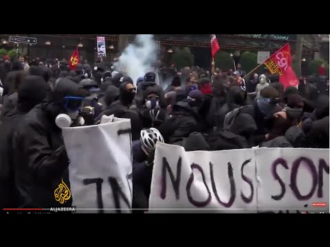 French government stands firm amid labour protests