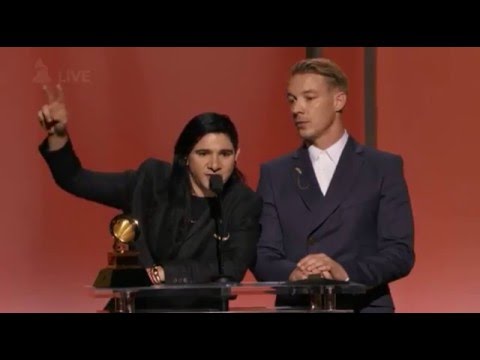 Skrillex, Diplo & Justin Bieber Win Grammy Award for Where Are U Now (Best Dance Recording)