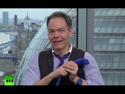 Keiser Report: Robots on the rise (E922)