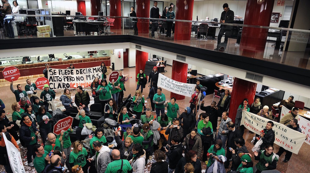 Anti-eviction activists occupy Madrid bank branch in early 2013