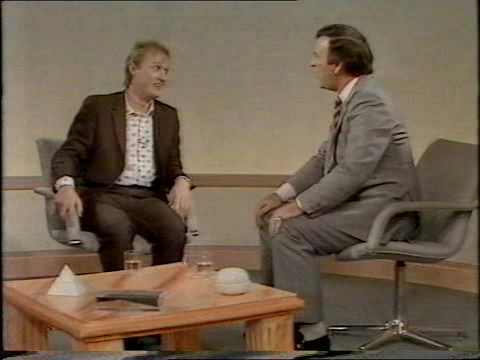 Adrian Edmondson Wogan 1985