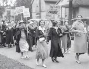 Striking cigar workers march, 1937