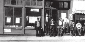 Men outside IWW headquarters in Duluth