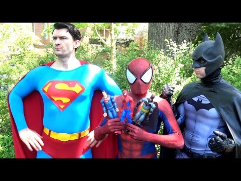 SPIDER-MAN vs SUPERMAN BATMAN WONDER WOMAN - Toy Battle! Real Life Superhero Movie - TheSeanWardShow