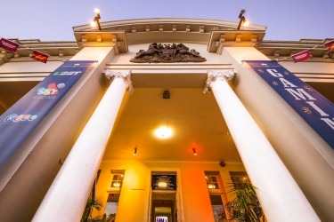 Cairns’ iconic Courthouse Hotel for sale