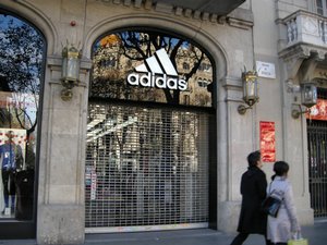 ΕΠΟ - adidas: Δωρεά στους πυρόπληκτους