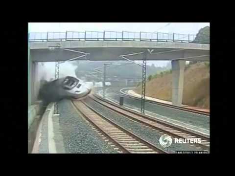 Spain train crash caught on CCTV   Yahoo! News India