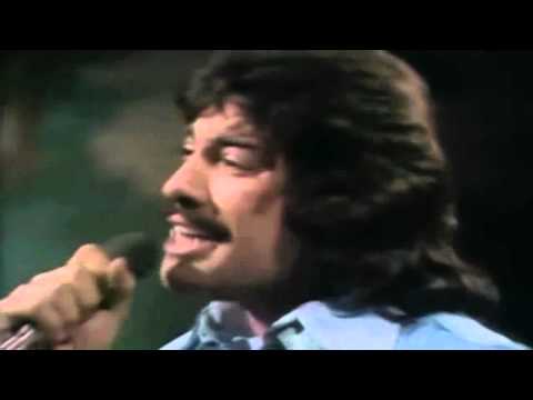 Tony Orlando & Dawn ~ Tie a Yellow Ribbon Round the Ole Oak Tree