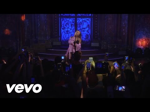 Ariana Grande - Leave Me Lonely (Vevo Presents)