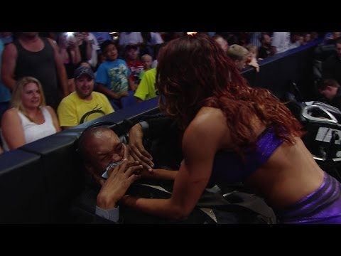 Alicia Fox has an epic meltdown!