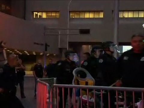 Raw: Anti-Trump Protests Turn Violent in Albuquerque