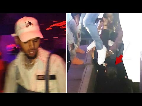 Chris Brown -- Head Stomps Fan at Concert