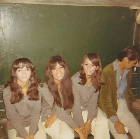 the60sbazaar:
“ The Ronettes
”