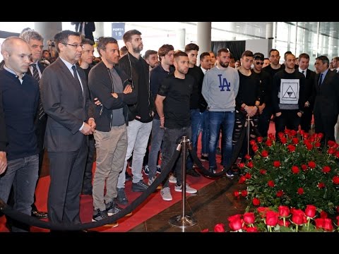 FC Barcelona’s first team visit Johan Cruyff Memorial