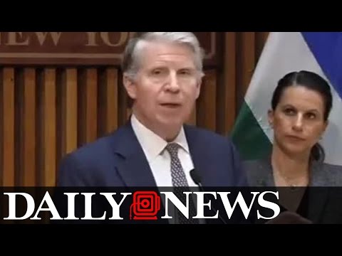 DA Cyrus Vance Blast Apples Unwillingness to Unlock Criminals iPhones