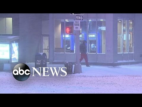 Snow Covers New York City | "WINTER WEATHER EMERGENCY"