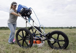 Ground-penetrating radar in use on Wednesday, Aug. 19, 2009  in Hempstead, Texas.