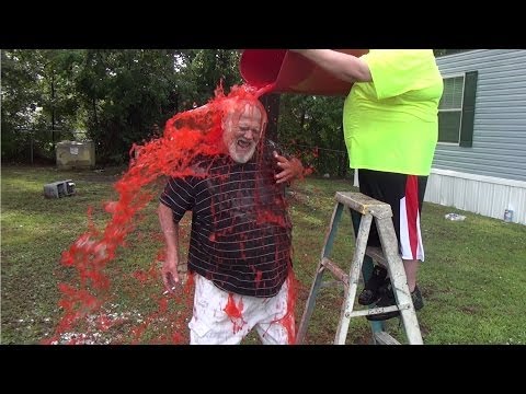 THE COLD WATER CHALLENGE PRANK! (ICE BUCKET CHALLENGE)