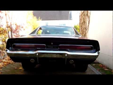 1970 Dodge Charger 440 cold start and idle sound