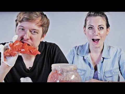 People Try Weird American Food That Shouldn’t Exist