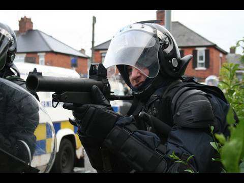 Belfast riot - Ardoyne road july 12th 2010